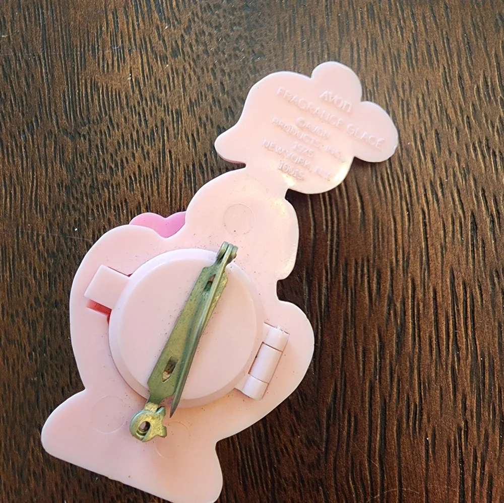 VINTAGE Avon Kangaroo Perfume Pin